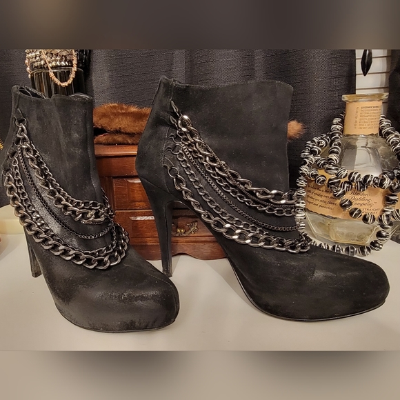 Michael Leather Chain Drape Stiletto Ankle Boots - Picture 2 of 4